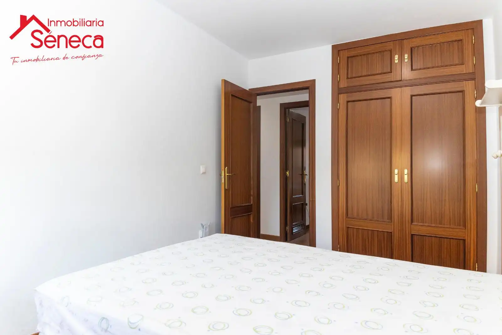 Bedroom of Flat for sale in Córdoba  with Air Conditioner, Terrace and Storage room