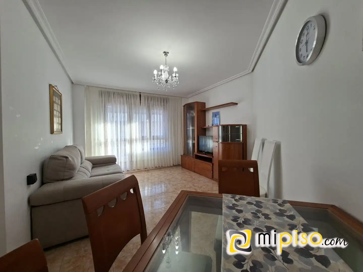 Sala de estar de Piso en venta en Bareyo con Calefacción, Terraza y Piscina