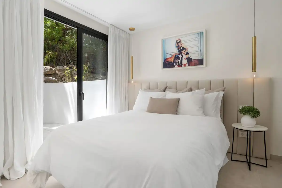 Bedroom of Houses for sale in Nueva Andalucía