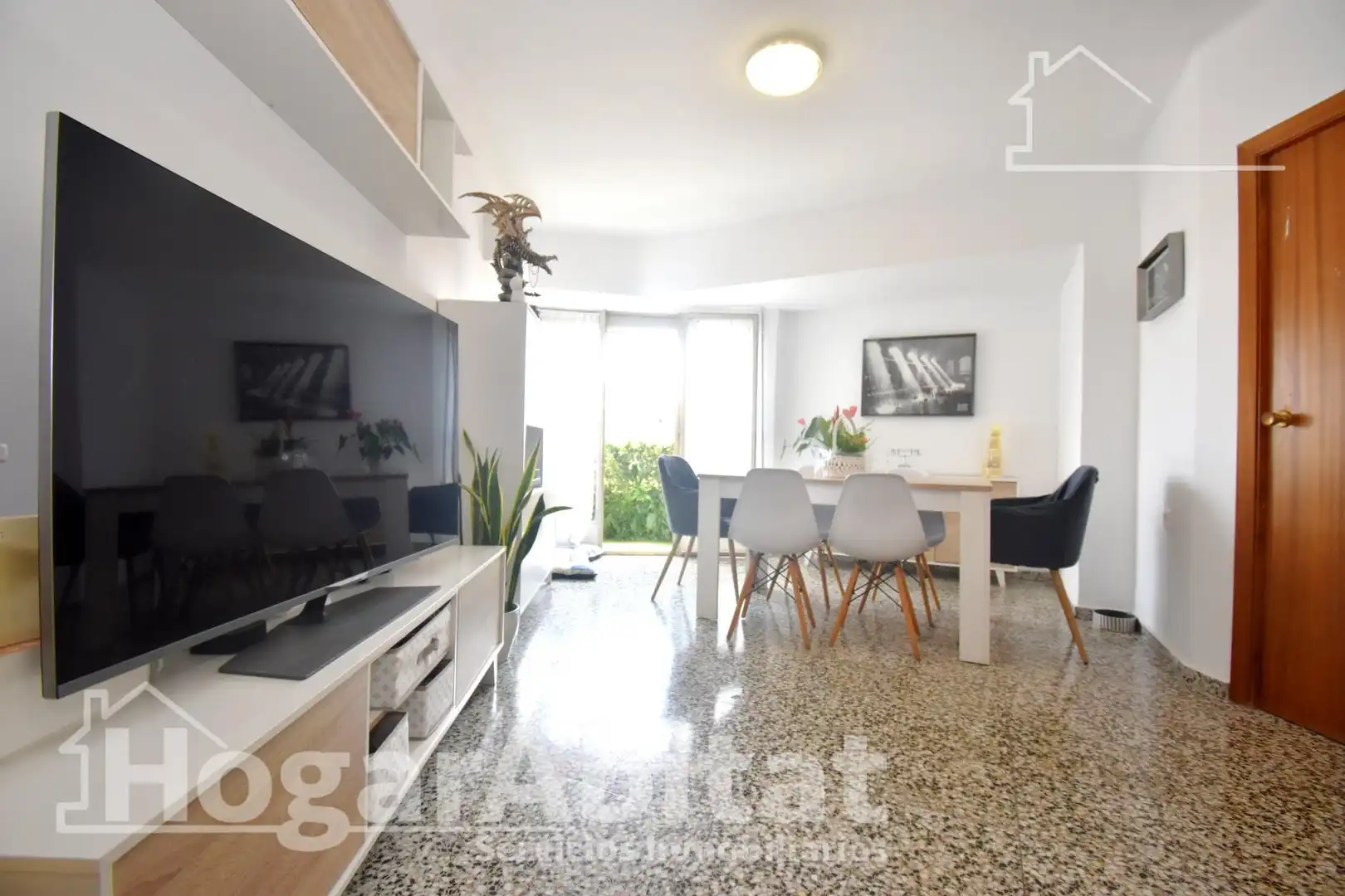 Living room of Flat for sale in Castellón de la Plana / Castelló de la Plana  with Air Conditioner, Heating and Furnished