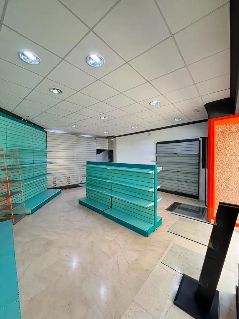 Local commercial à vendre à Valdepeñas, imagen 2