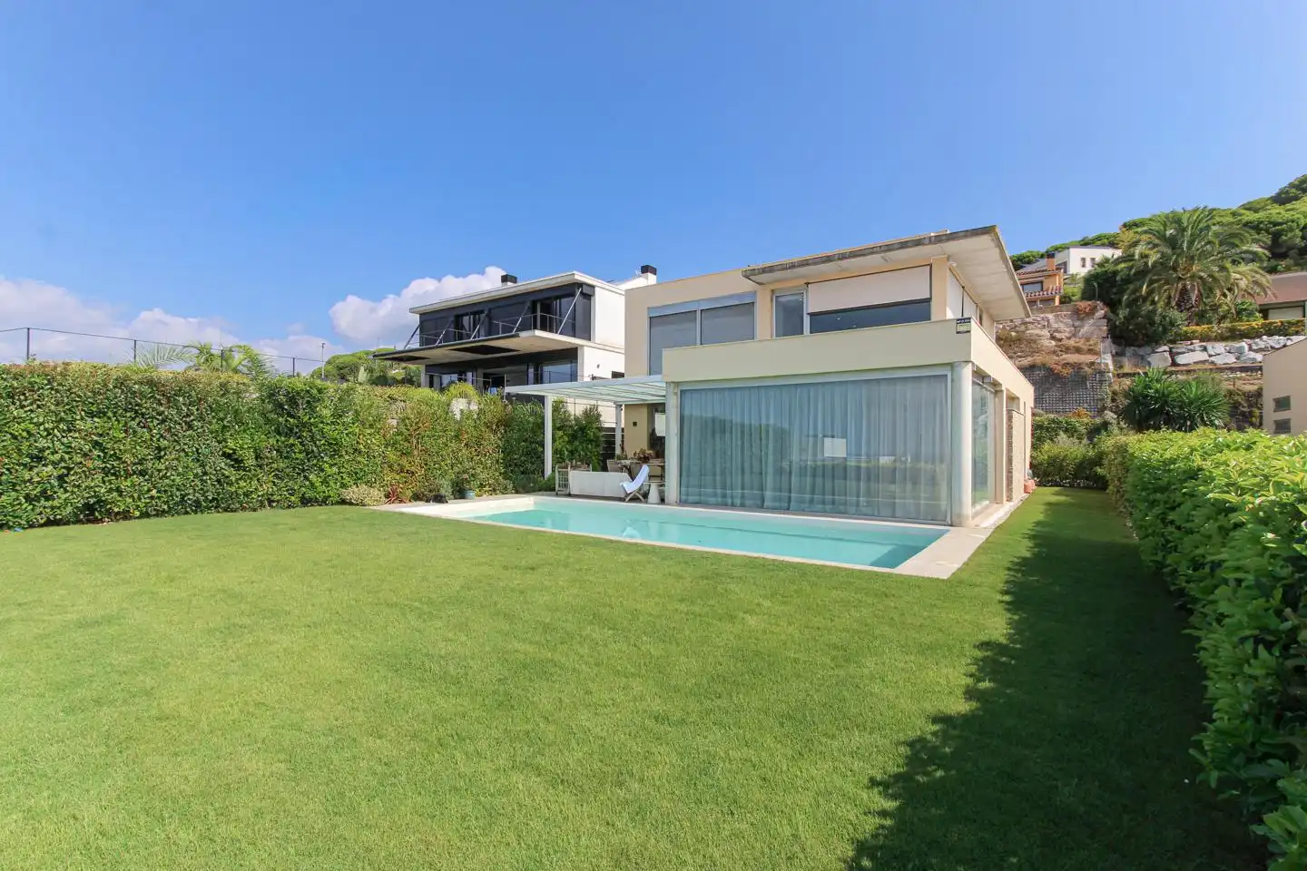 Vista exterior de Casa o xalet en venda en Sant Vicenç de Montalt amb Aire condicionat, Jardí privat i Terrassa