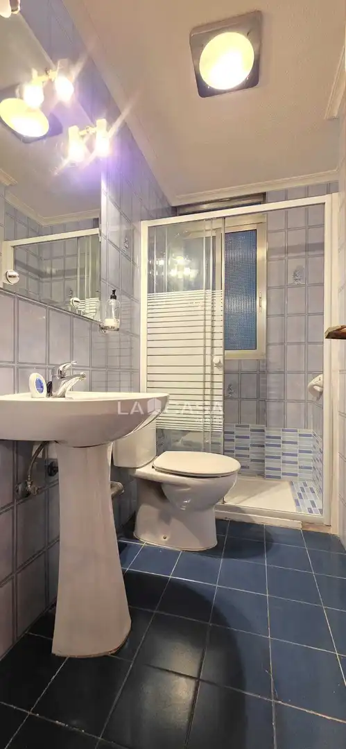 Bathroom of Flat for sale in Valladolid  with Heating and Balcony