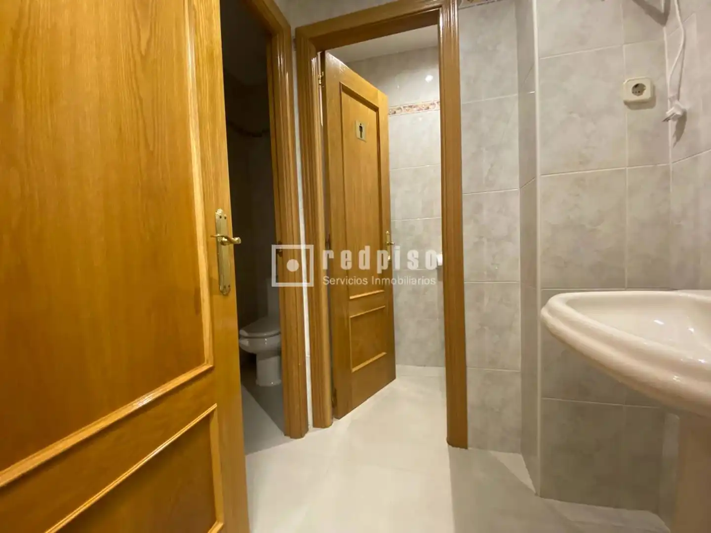 Bathroom of Office for sale in Pinto