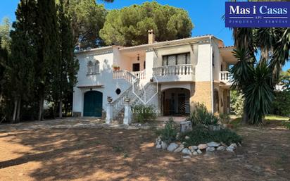 Vista exterior de Casa o xalet en venda en L'Escala amb Jardí privat, Terrassa i Traster