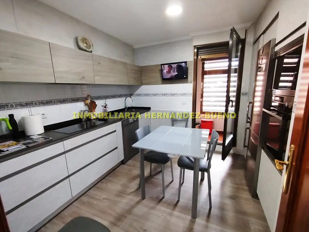 Kitchen of Flat for sale in Salamanca  with Heating, Storage room and Furnished