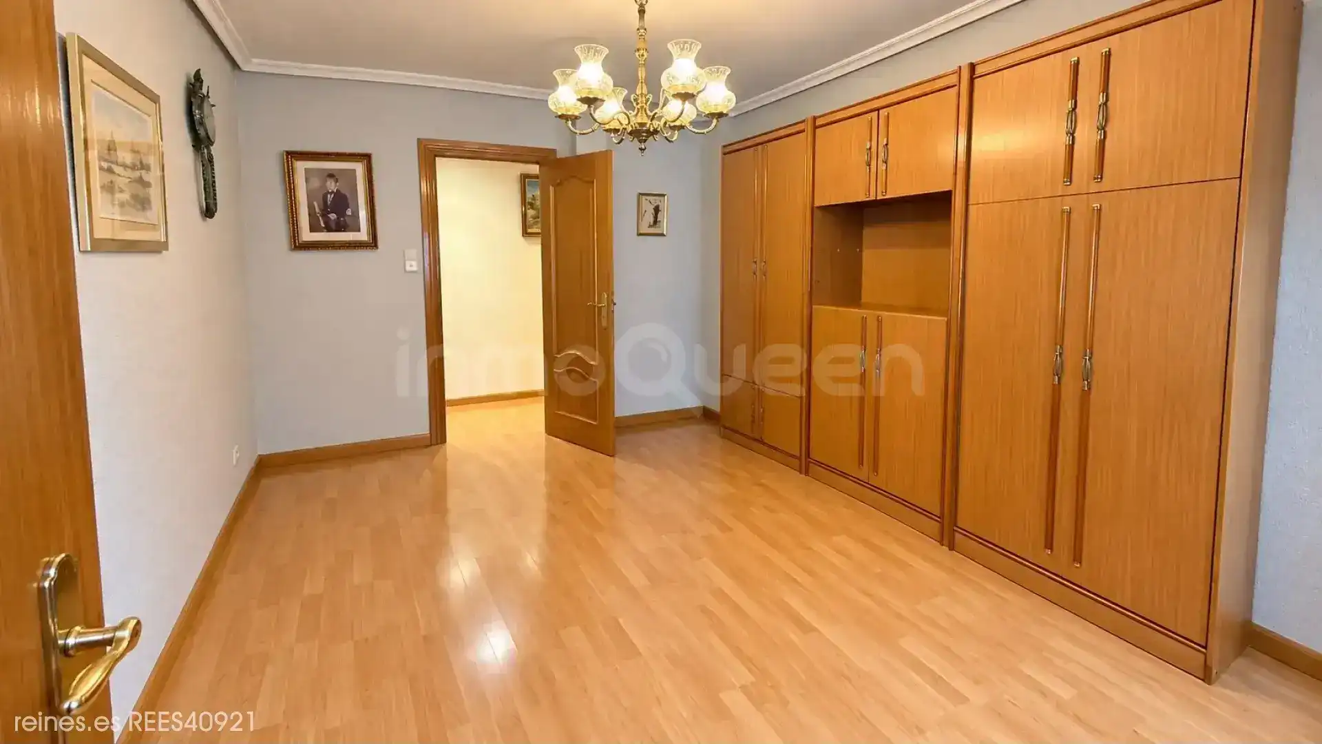 Sala d'estar de Pis en venda en Zaragoza amb Calefacció, Terrassa i Moblat