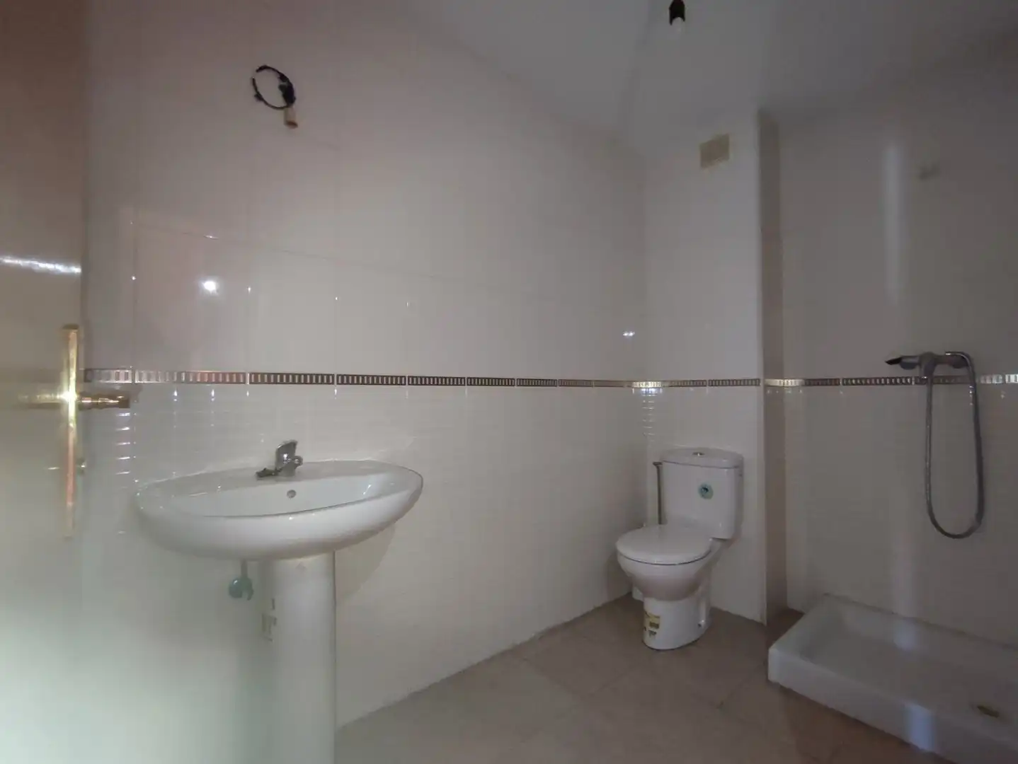 Bany de Loft en venda en Villamediana de Iregua amb Calefacció, Terrassa i Piscina comunitària