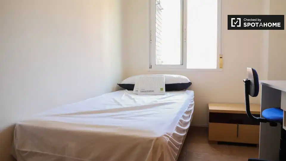 Room in Valencia, Valencia