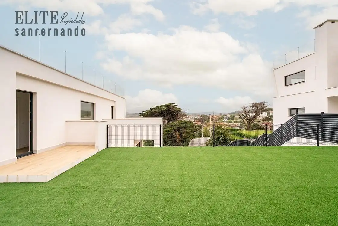 Terraza de Casa o chalet en venta en Suances con Calefacción, Jardín privado y Piscina