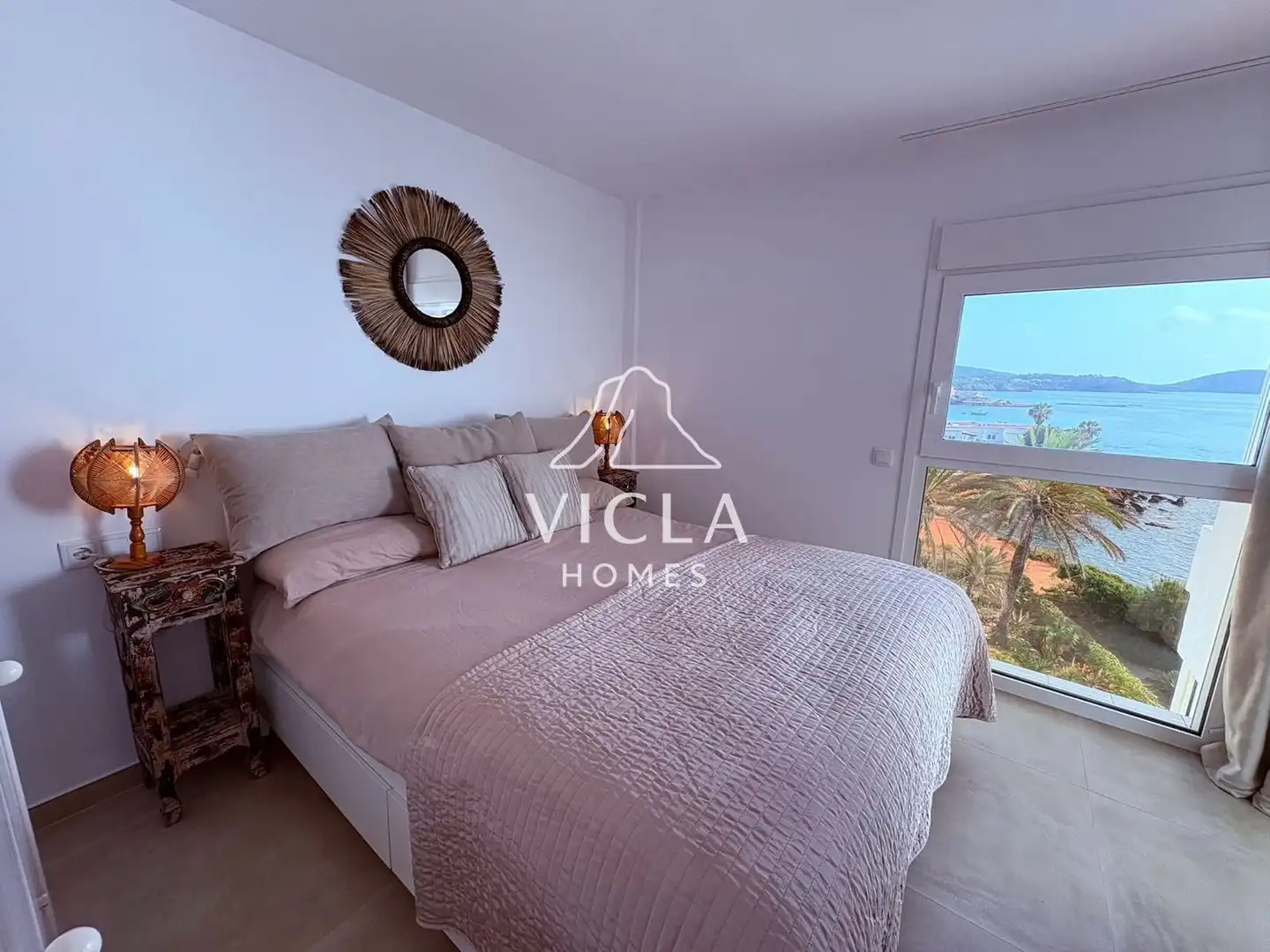 Schlafzimmer von Dachboden zur Miete in Santa Eulària des Riu mit Klimaanlage, Heizung und Terrasse
