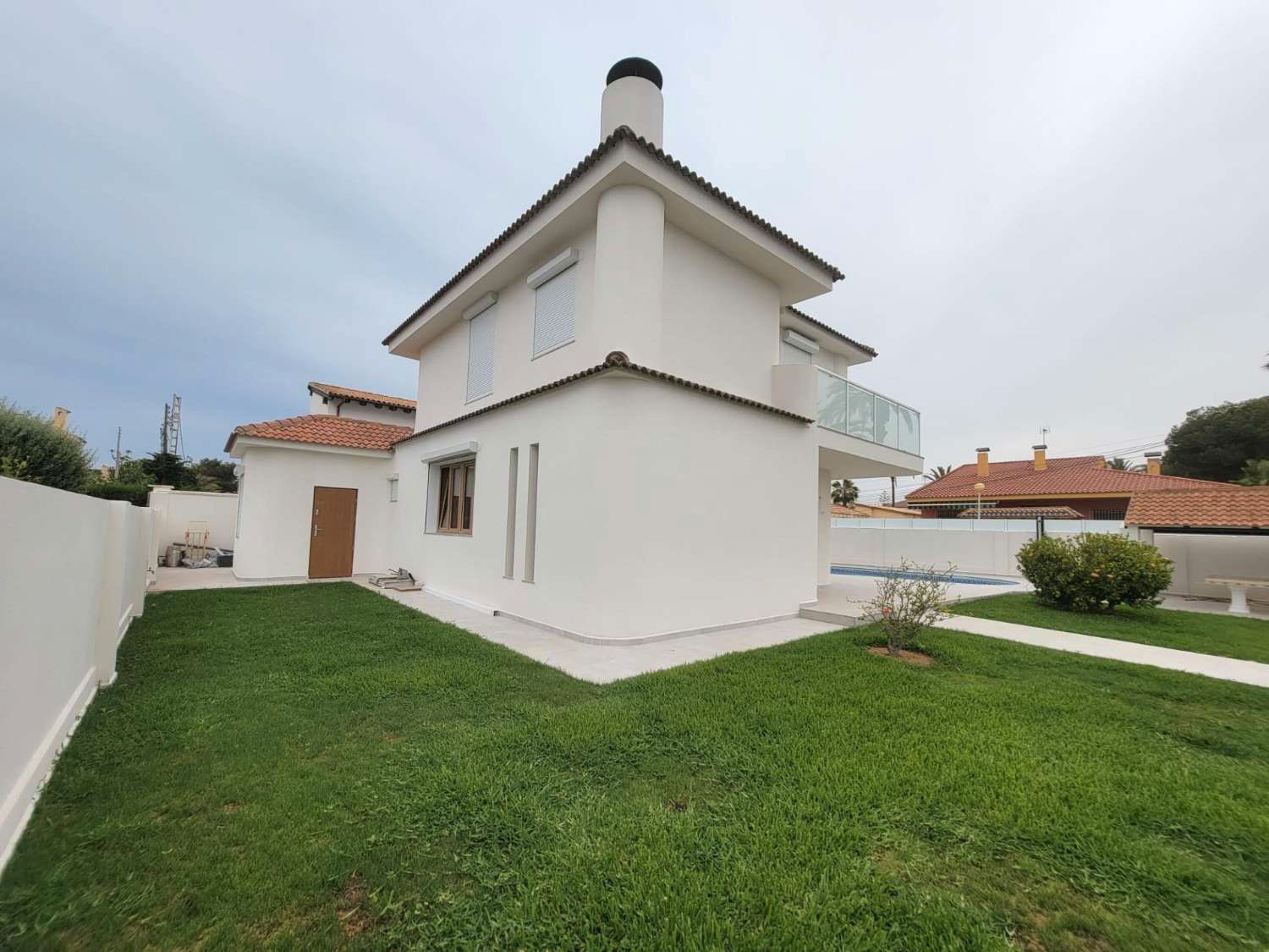 Vista exterior de Casa o xalet en venda en Orihuela amb Aire condicionat, Calefacció i Terrassa