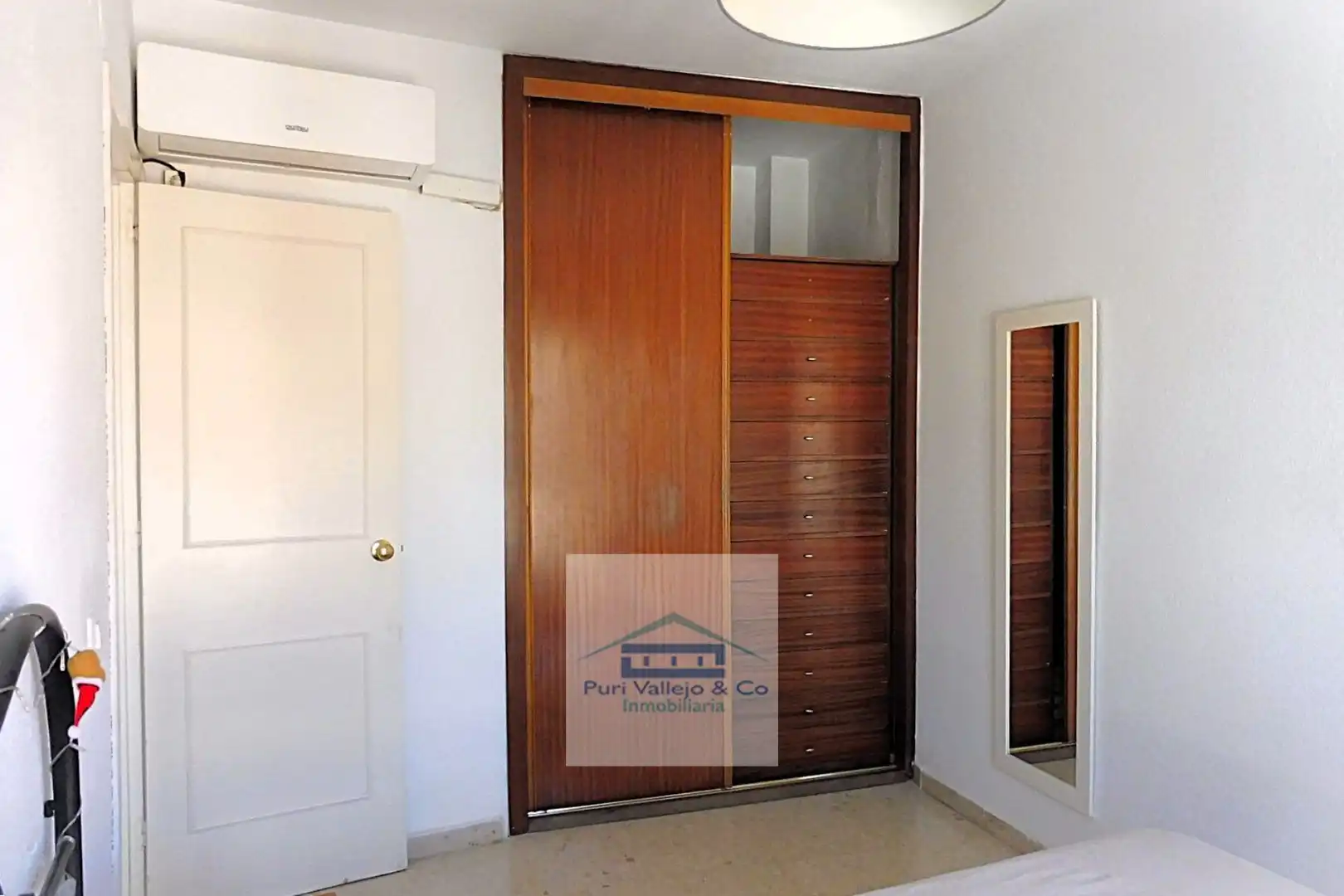 Habitación de Piso en venta en Córdoba con Aire acondicionado, Trastero y TV