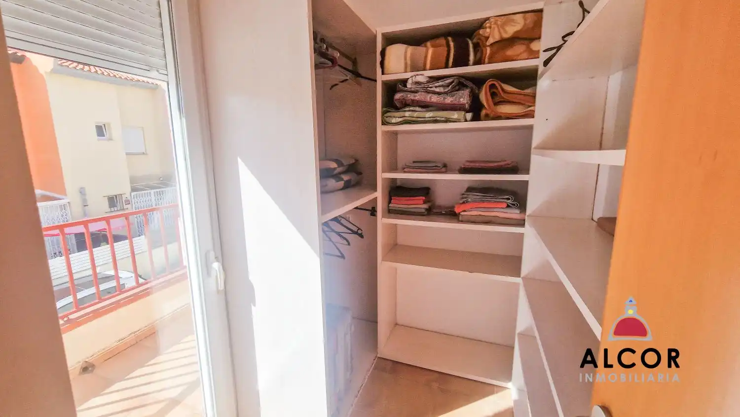 Habitación de Casa adosada en venta en Benicarló con Aire acondicionado, Terraza y Trastero