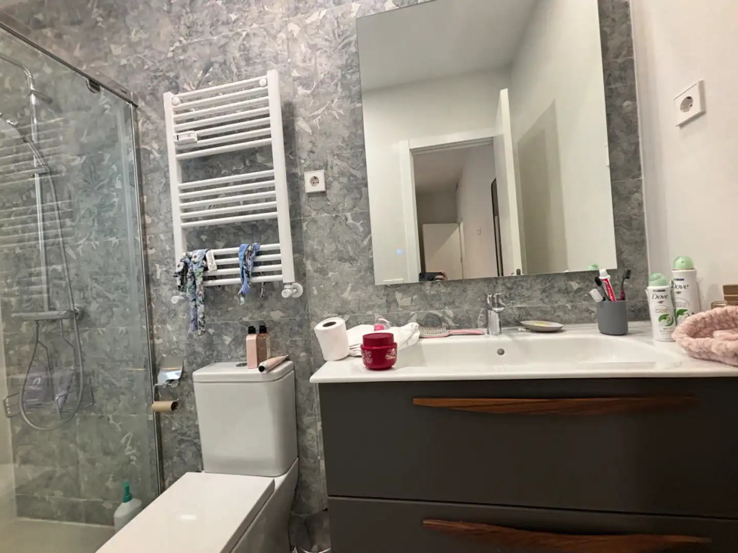 Badezimmer von Wohnung zur Miete in Madrid mit Klimaanlage, Heizung und Möbliert
