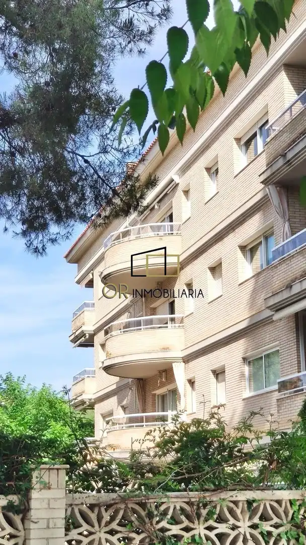 Piso en venta en Vilanova i la Geltrú con Calefacción, Parquet y Terraza