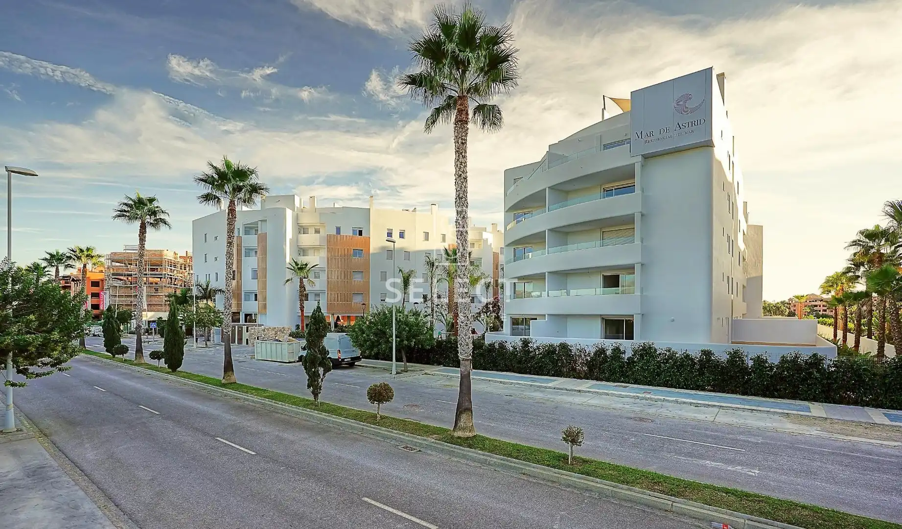 Außenansicht von Wohnungen zum Verkauf in Motril mit Klimaanlage, Heizung und Terrasse