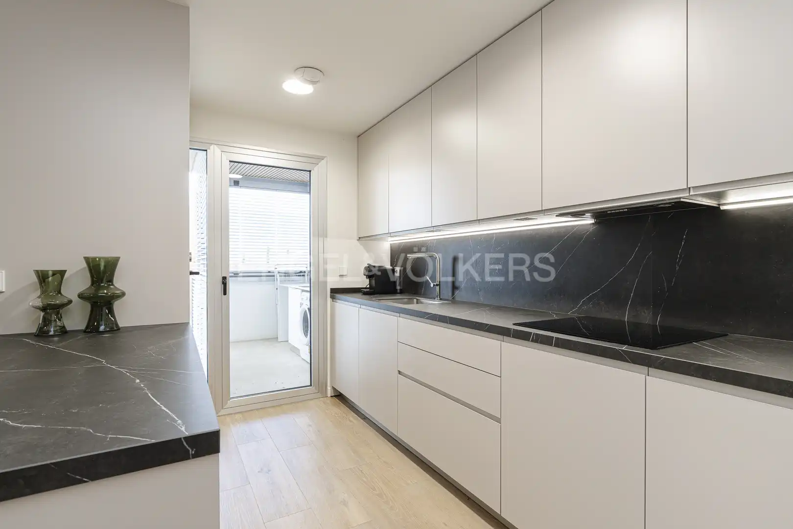 Cuina de Apartament de lloguer en Boadilla del Monte amb Aire condicionat, Calefacció i Jardí privat