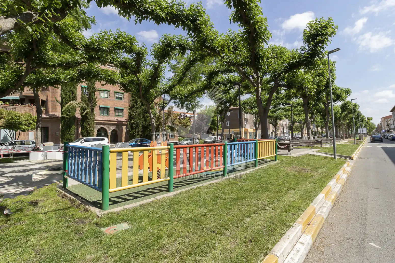 Vista exterior de Pis en venda en Azuqueca de Henares amb Calefacció i Terrassa