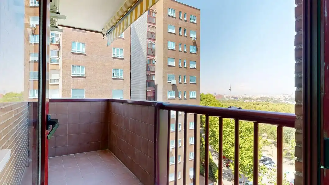 Balcony of Flat for rent in Madrid  with Air Conditioner, Heating and Private garden