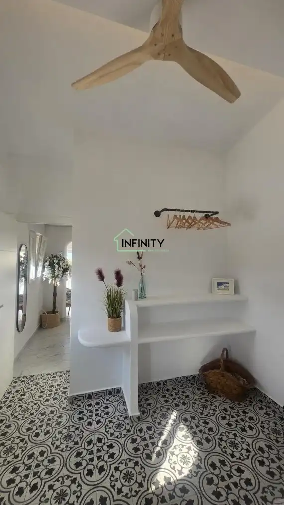 Houses for sale in Oliva Playa