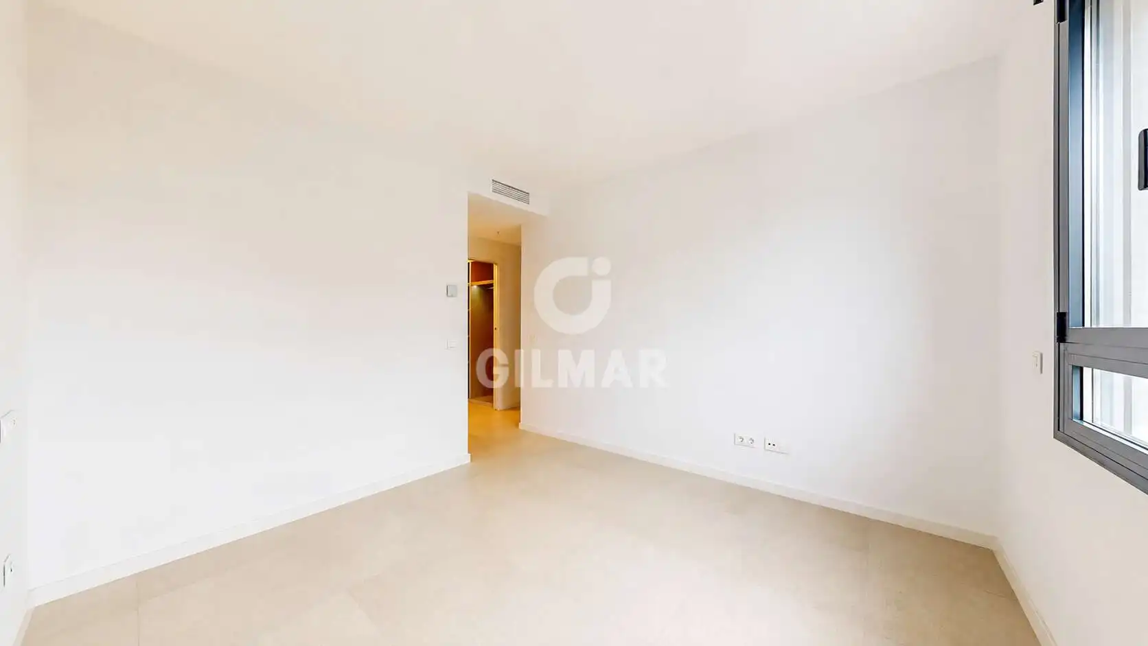 Habitación de Piso en venta en Torremolinos con Calefacción, Jardín privado y Trastero