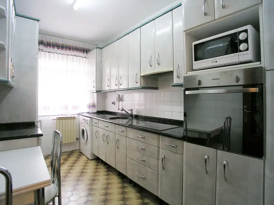 Piso con ascensor en venta en El Pilar, imagen 2