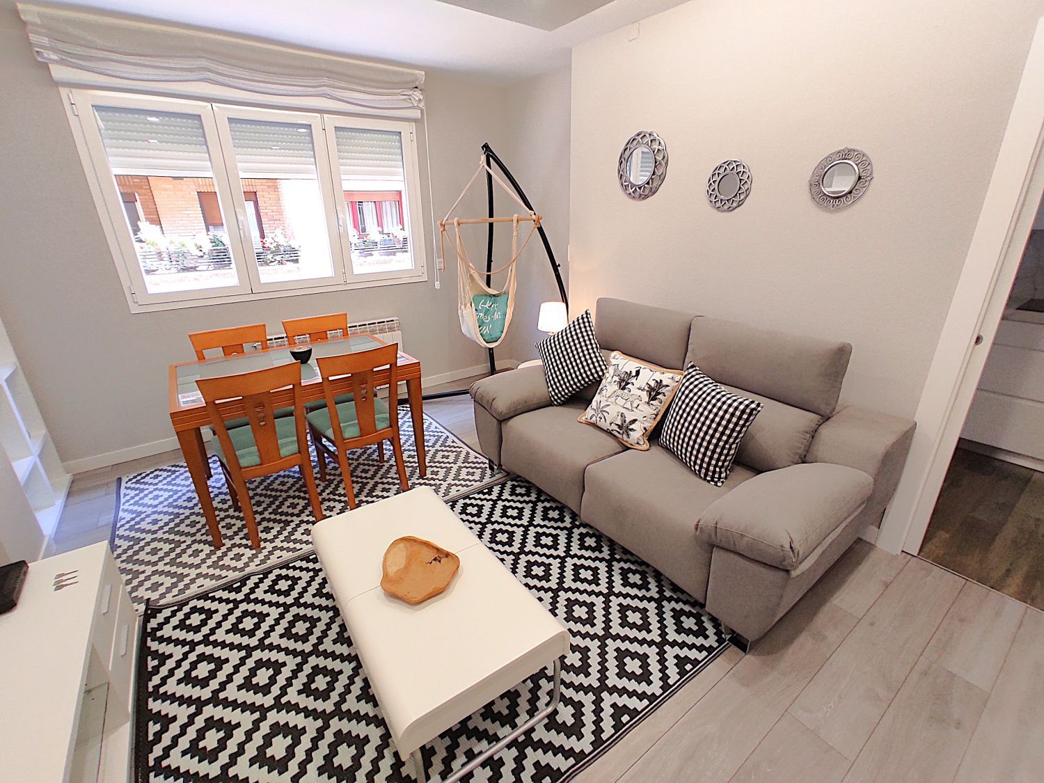 Living room of Flat to rent in Vitoria - Gasteiz  with Heating, Terrace and Furnished