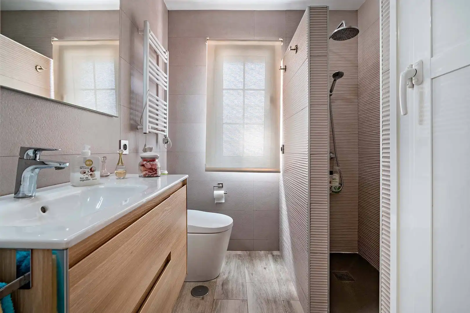 Baño de Casa o chalet en venta en Roquetas de Mar con Aire acondicionado, Trastero y Alarma