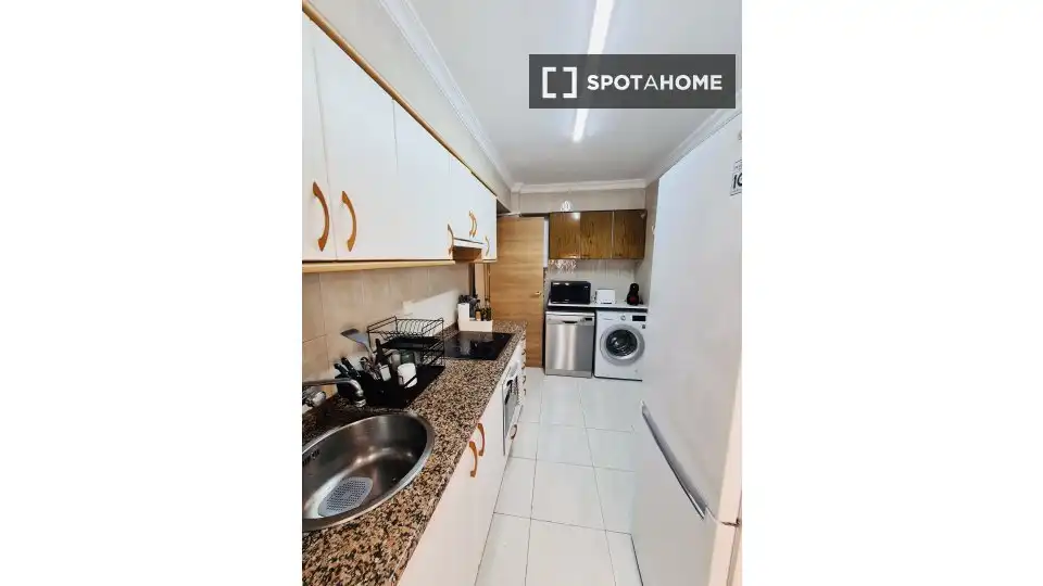 Kitchen of Flat for share in Santander  with Air Conditioner, Heating and Terrace