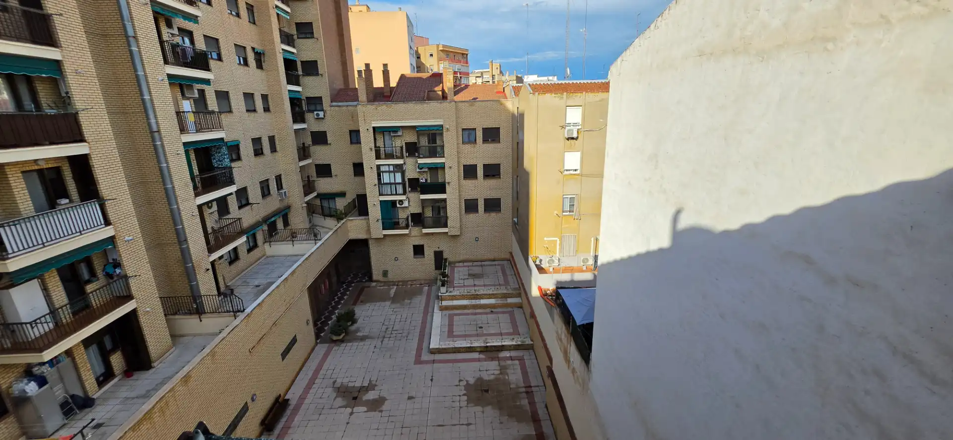 Vista exterior de Piso en venta en Zaragoza con Aire acondicionado, Calefacción y Parquet