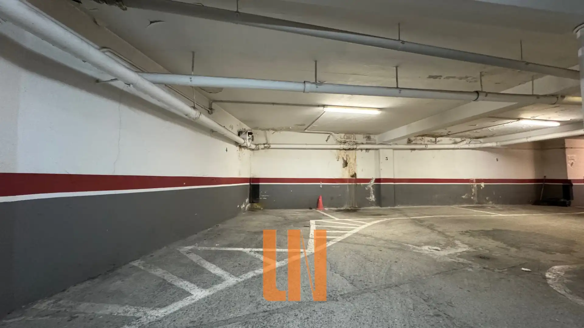 Parking de Piso en venta en A Coruña Capital  con Calefacción, Parquet y Trastero