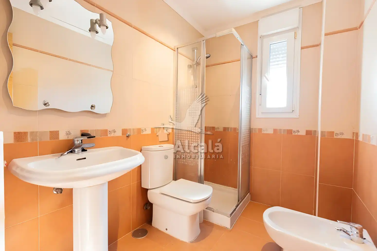 Baño de Casa o chalet en venta en Los Santos de la Humosa con Calefacción y Trastero