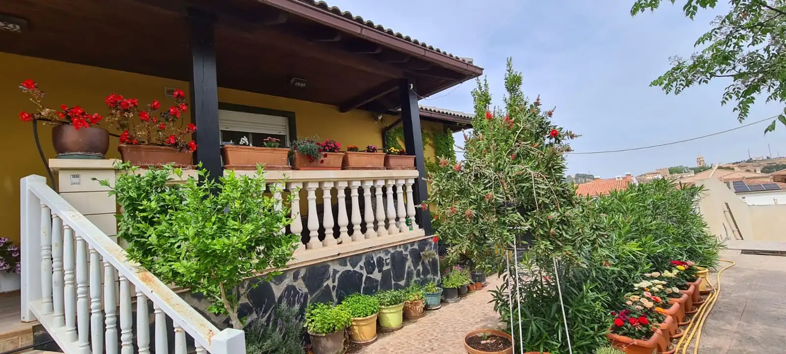 Vista exterior de Casa o xalet en venda en Híjar amb Calefacció, Jardí privat i Traster
