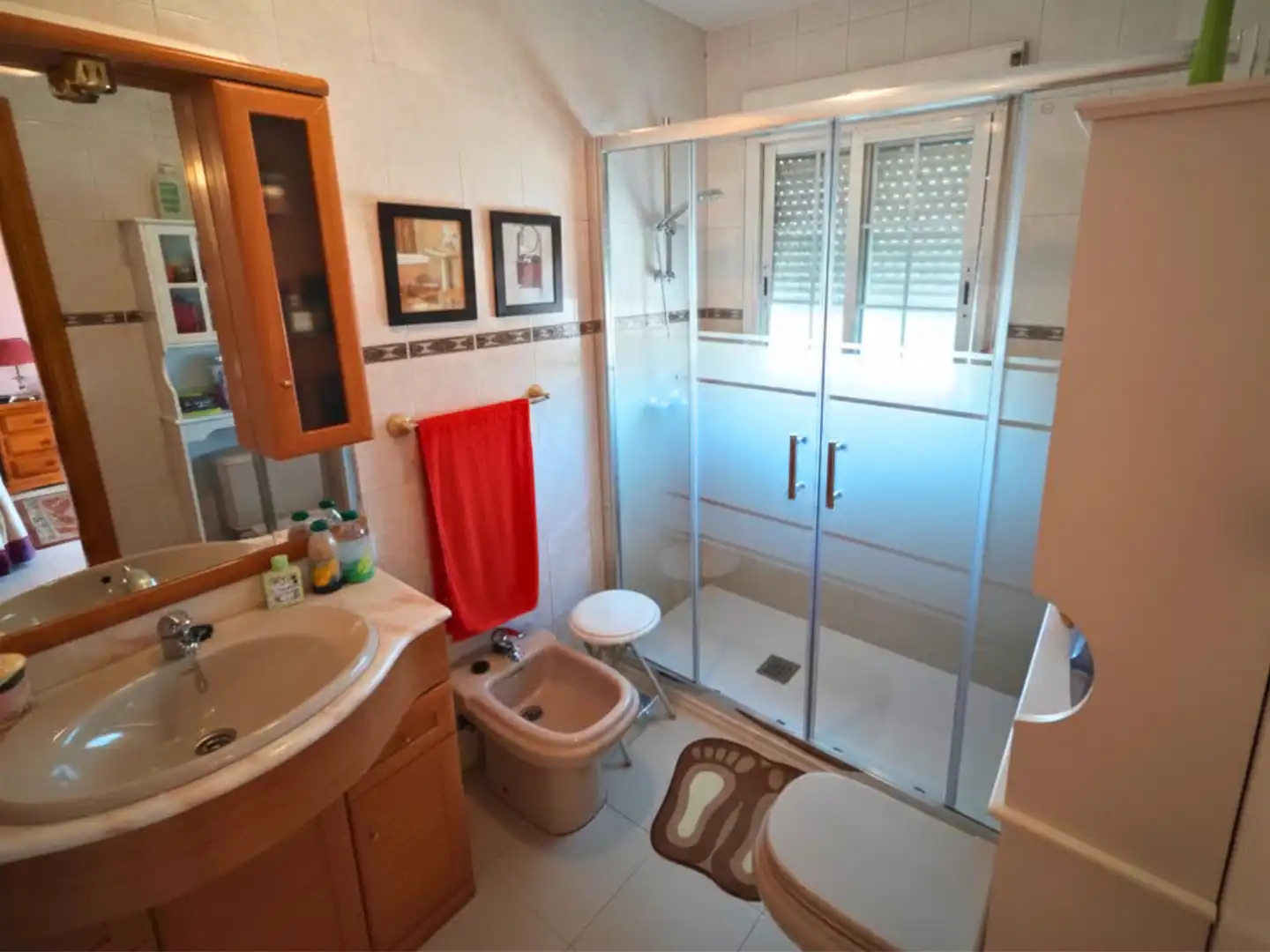 Bathroom of Detached homes for sale in Parla  with Air Conditioner, Heating and Private garden