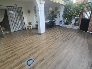 Adosado con piscina en venta en El Pinillo