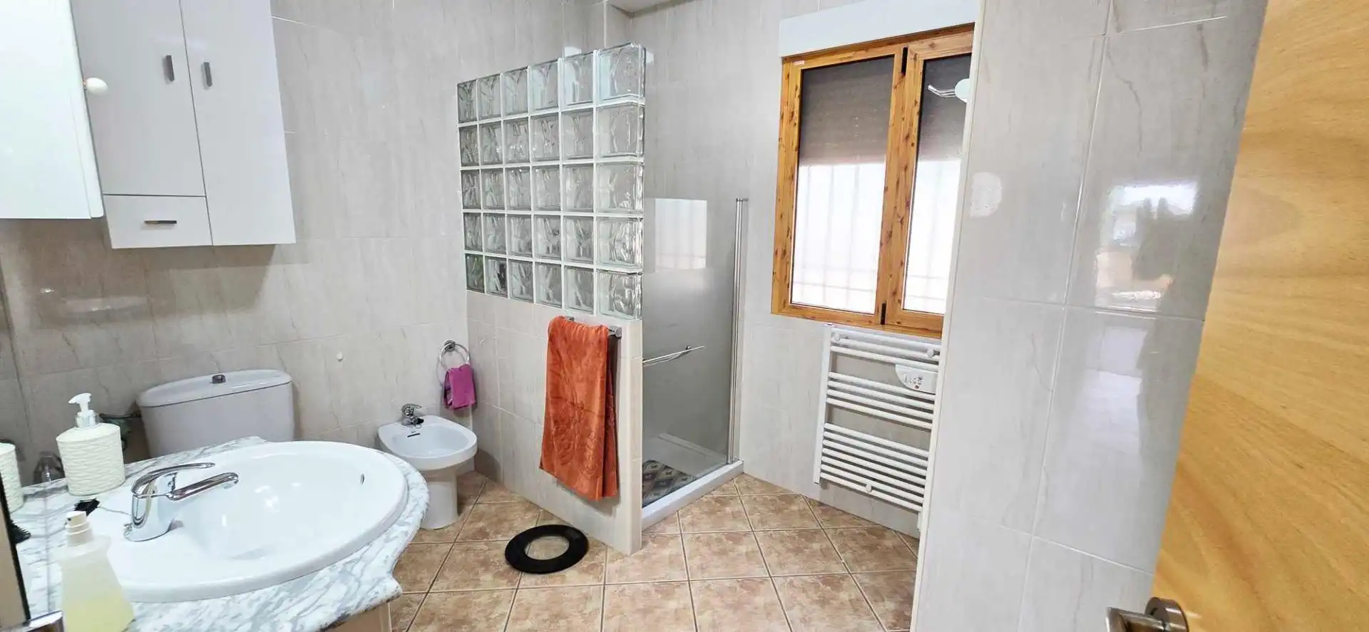 Bany de Casa o xalet en venda en Novelda amb Aire condicionat, Jardí privat i Terrassa