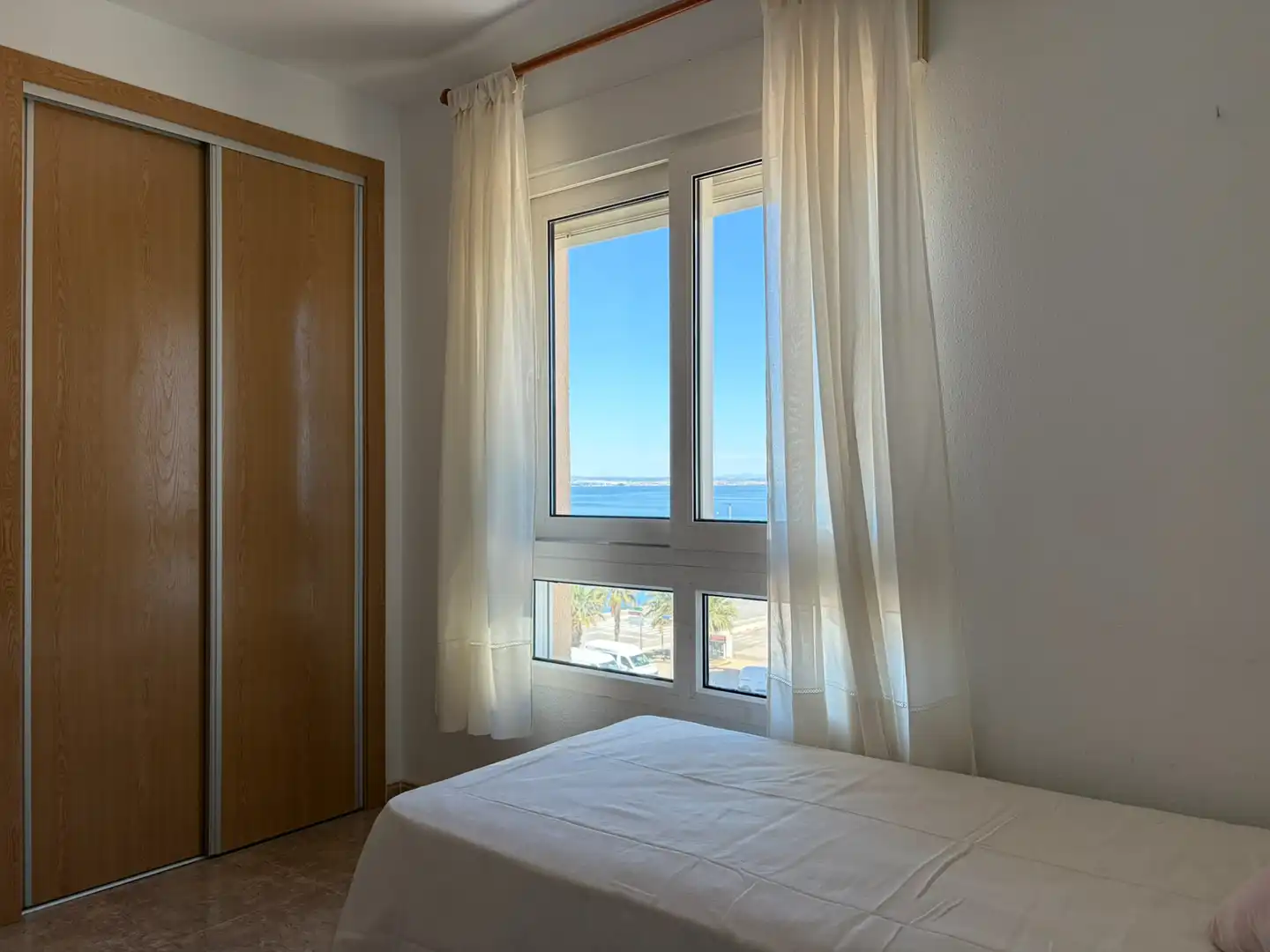 Schlafzimmer von Wohnung zum Verkauf in La Manga del Mar Menor mit Klimaanlage, Terrasse und Möbliert