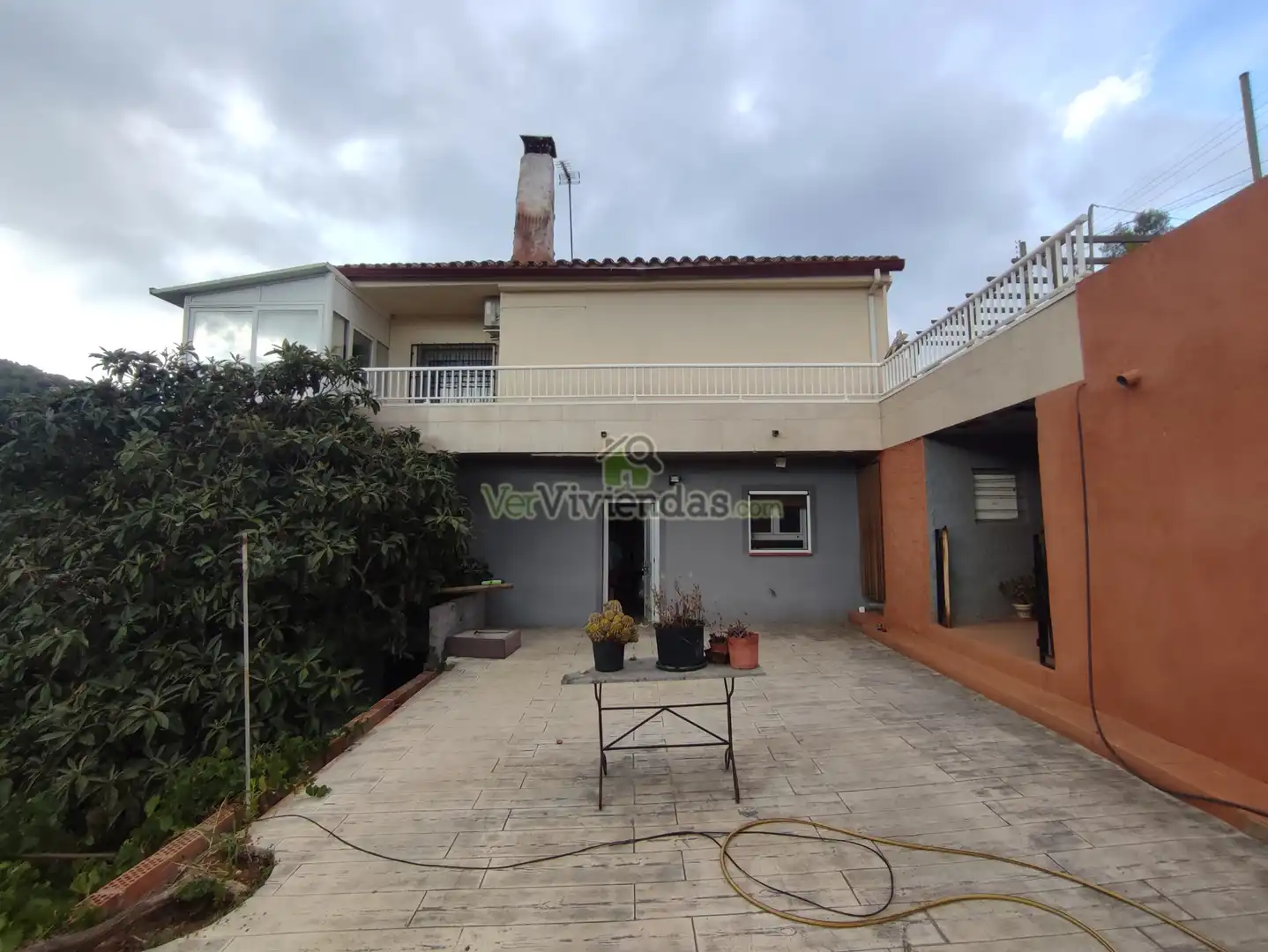 Vista exterior de Casa o xalet en venda en Vallirana amb Aire condicionat, Calefacció i Jardí privat