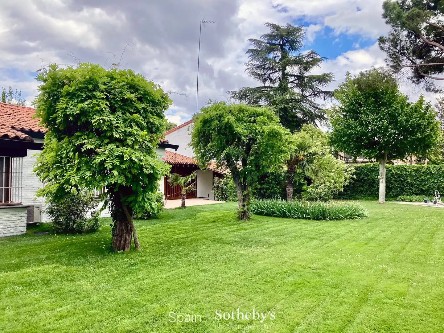 Jardí de Casa o xalet de lloguer en Madrid amb Aire condicionat, Jardí privat i Traster