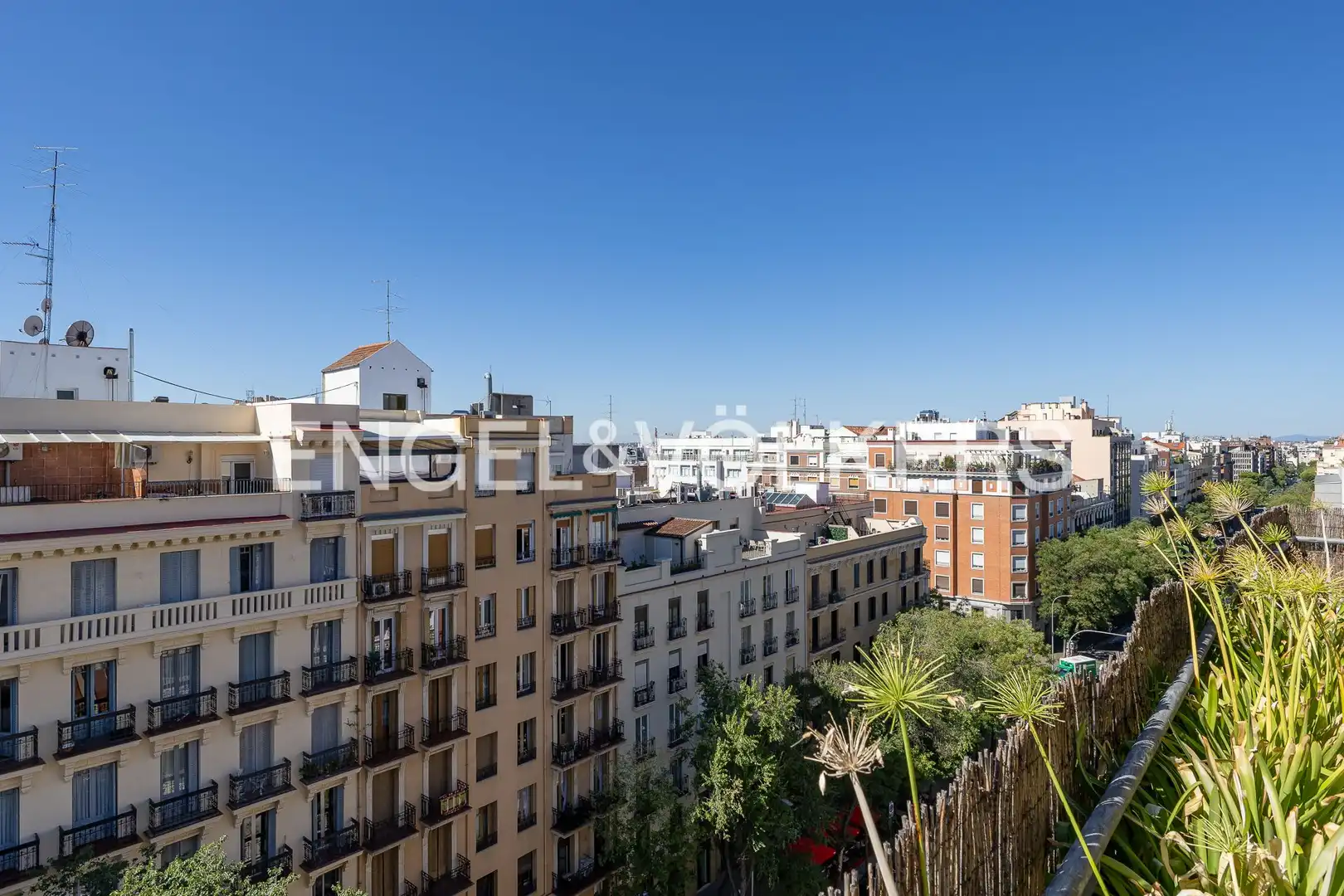 Exterior view of Flat for rent in Madrid  with Air Conditioner, Heating and Parquet flooring
