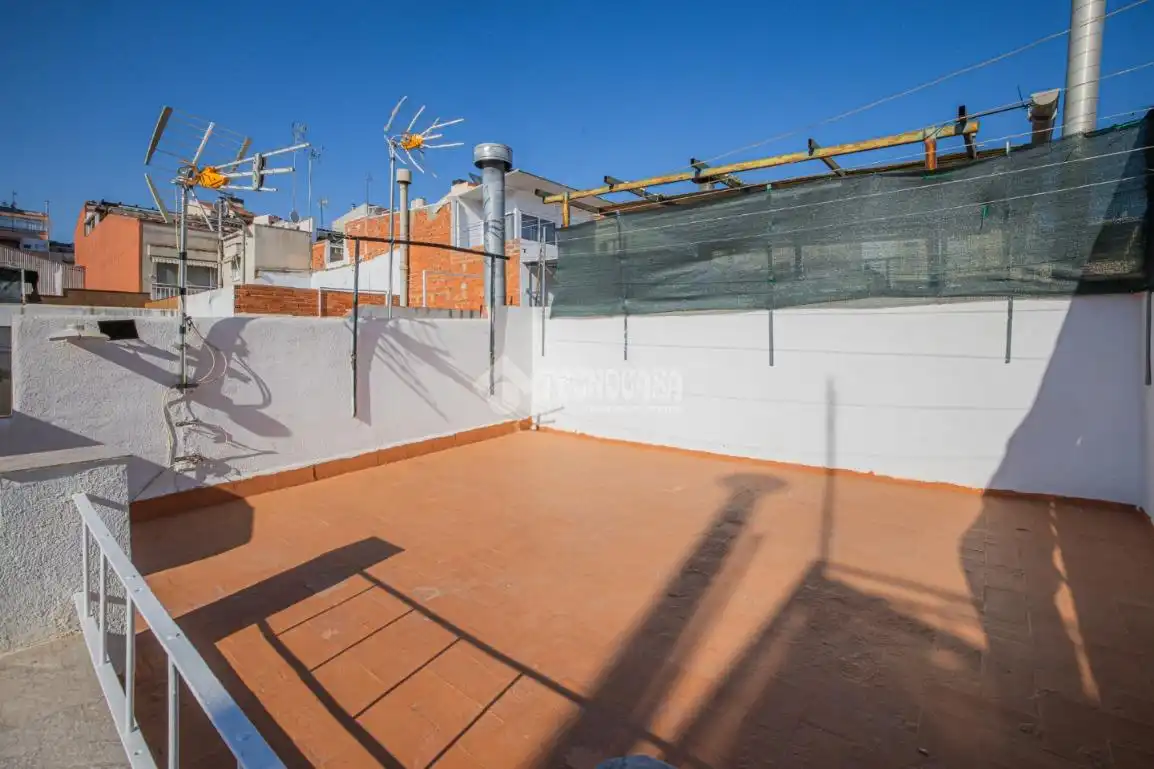 Casa bifamiliare in vendita a Nord-est, imagen 2