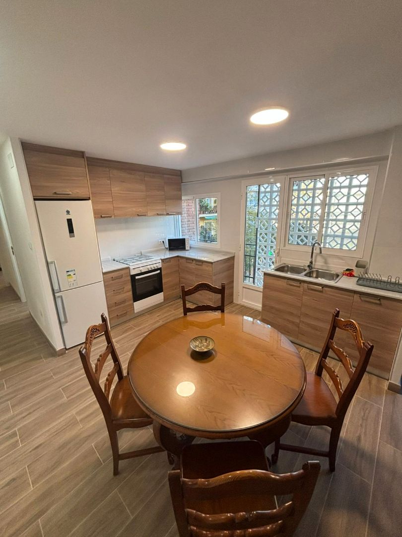 Cuina de Pis de lloguer en  Valencia Capital amb Moblat i Balcó