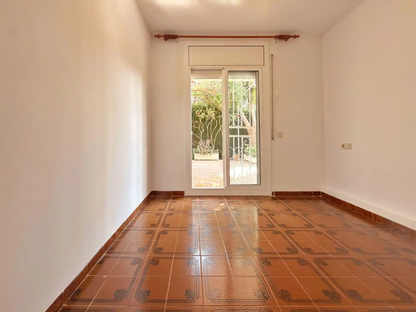 Flat for sale in Cubelles  with Private garden and Terrace