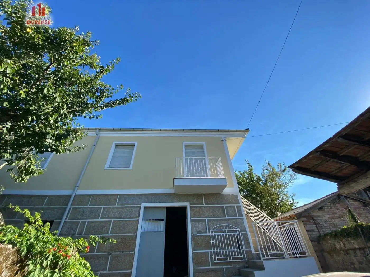 Vista exterior de Casa o chalet en venta en Toén con Jardín privado, Terraza y Amueblado