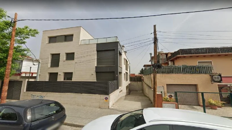 Exterior view of Box room for sale in Cerdanyola del Vallès