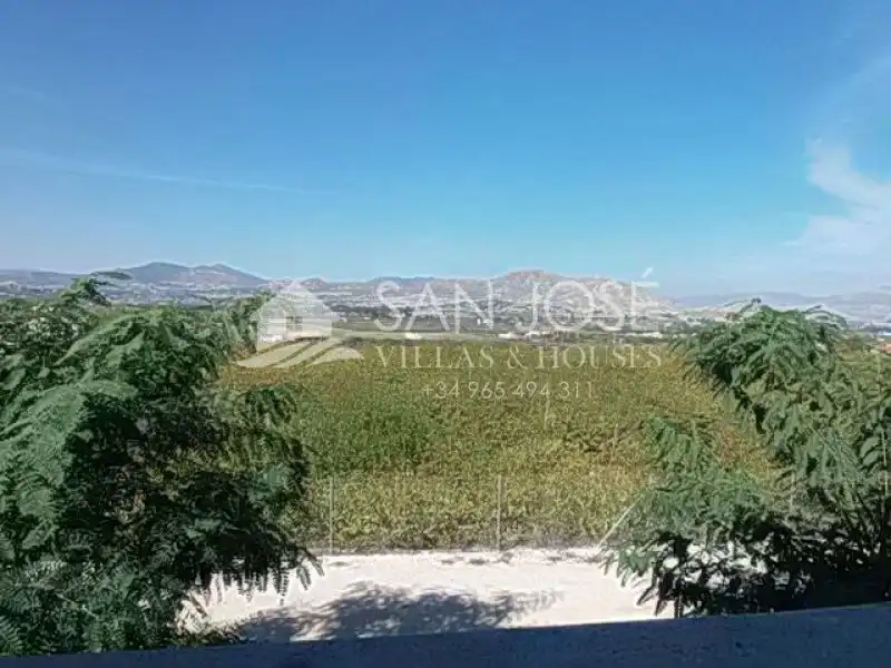 Casa o chalet en venta en Aspe con Calefacción, Jardín privado y Trastero