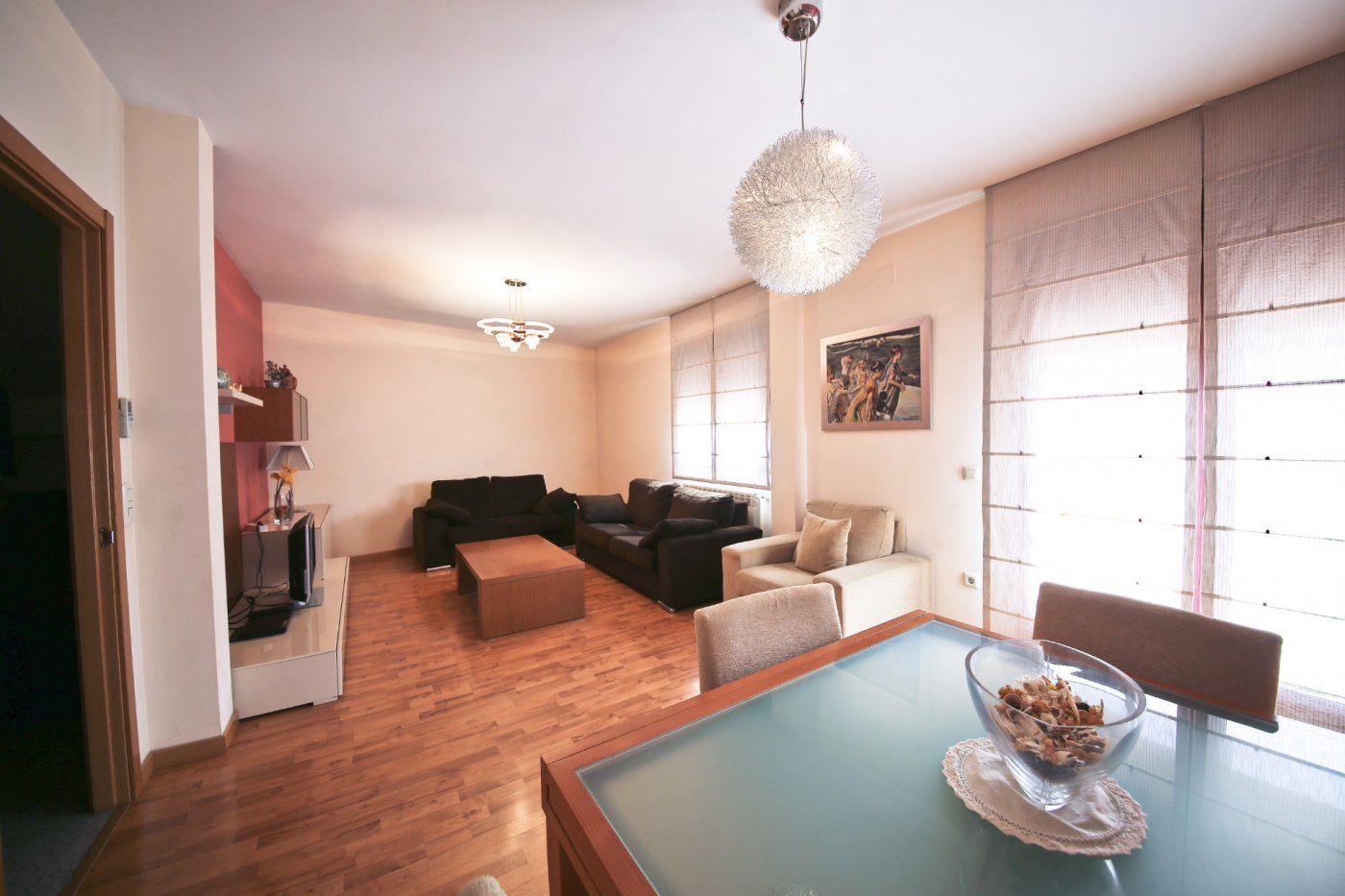 Sala d'estar de Casa adosada en venda en Tomelloso amb Aire condicionat, Calefacció i Traster