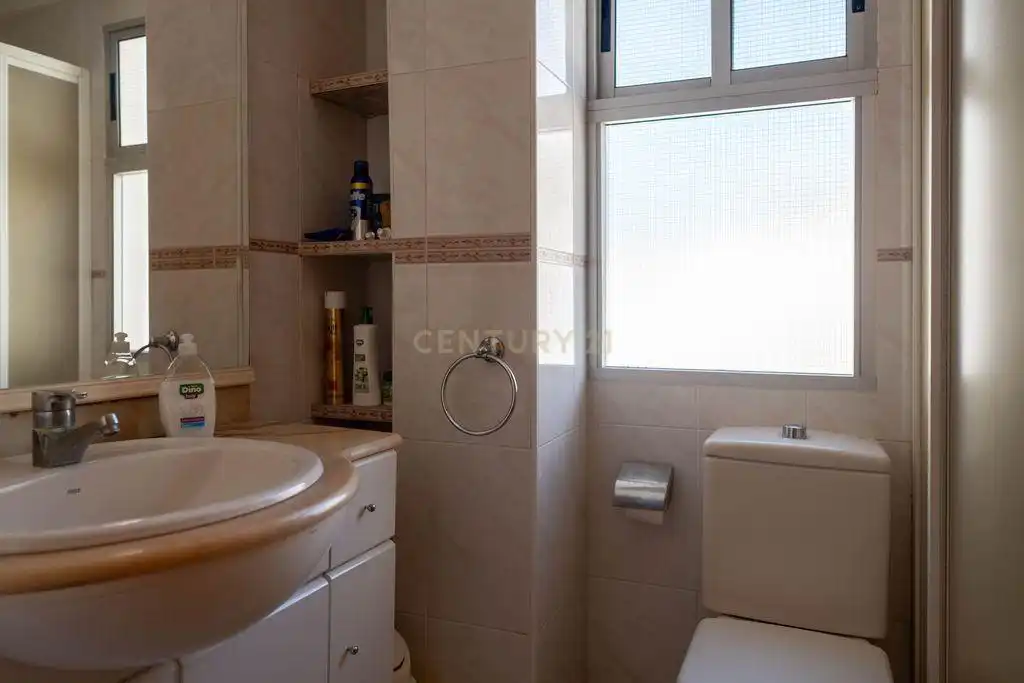Baño de Piso en venta en Arona con Piscina comunitaria