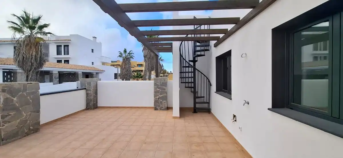 Terrassa de Apartament en venda en La Oliva amb Terrassa i Piscina comunitària